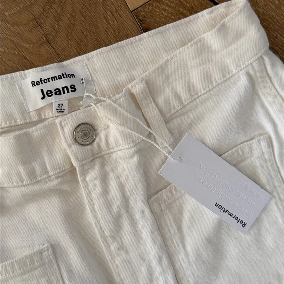 Reformation Alyssa High Rise Wide Leg Long Jeans in Vintage White - Picture 7 of 10